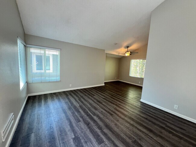 Foto del edificio - Warner7561-7571