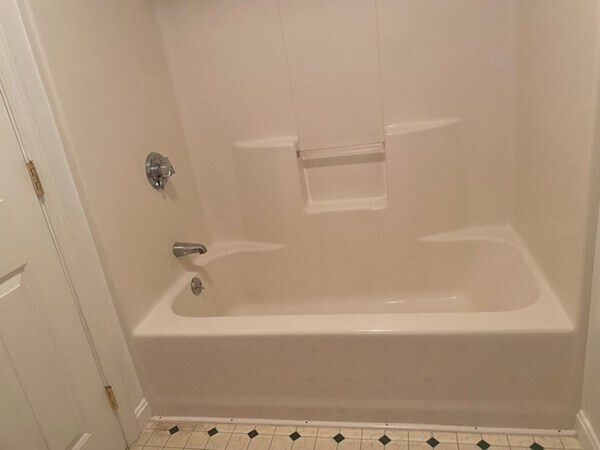 Building Photo - 14 12th St