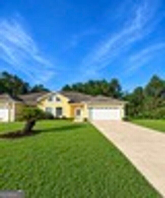 Building Photo - 200 Royal Palms Ave
