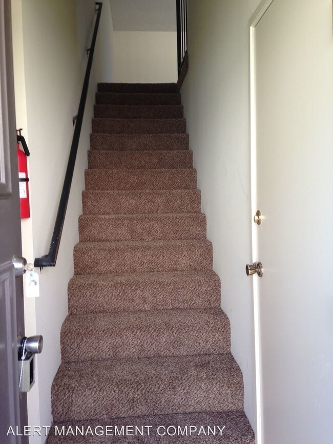 Building Photo - 1311 Isleton Pl