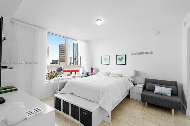 Foto del edificio - 90 SW 3rd St