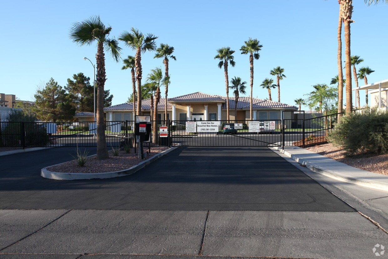 Foto principal - 2485 W Wigwam Ave