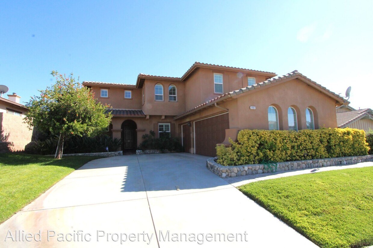 Primary Photo - 4 br, 3.5 bath House - 34067 Castle Pines ...
