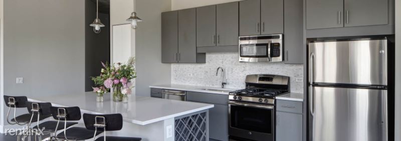 Foto principal - Studio, 1 bath Condo - 850 N Clark St