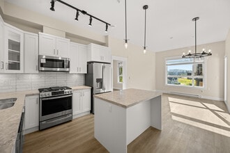 Building Photo - 20932-20983 83 Ave