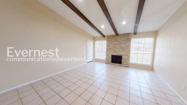 Foto del edificio - 204 W William Cannon Dr