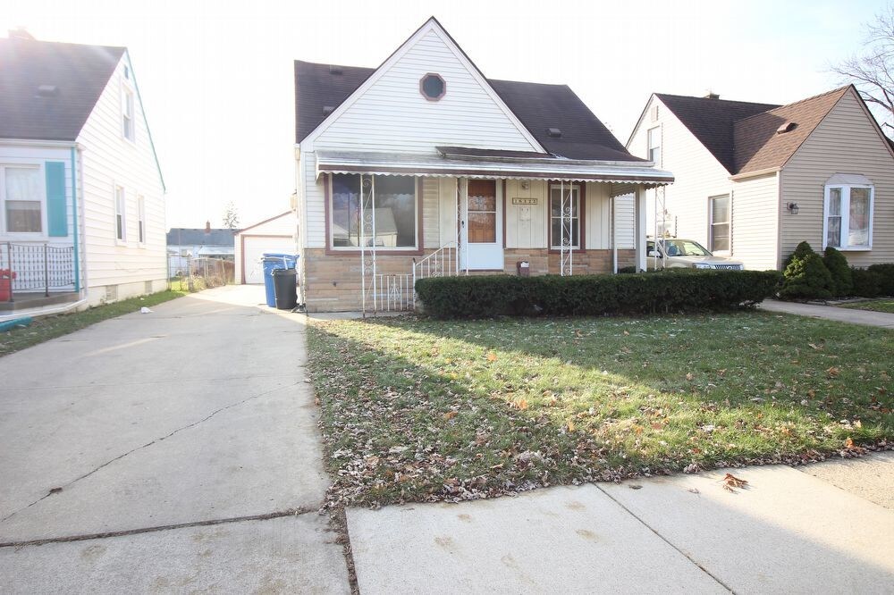 Primary Photo - Bungalow Home in Dearborn Heights