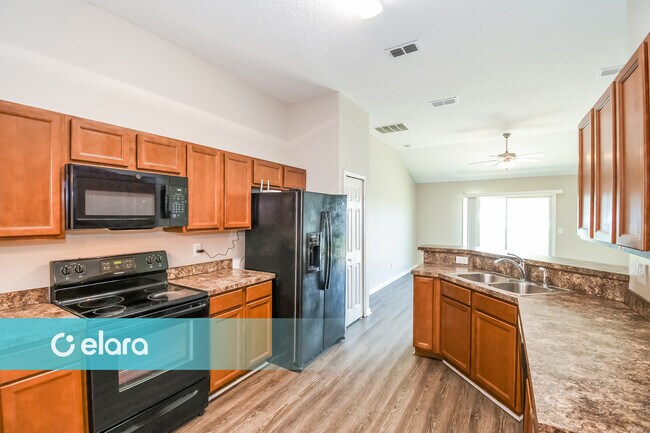Foto del edificio - 94011 Last Ln