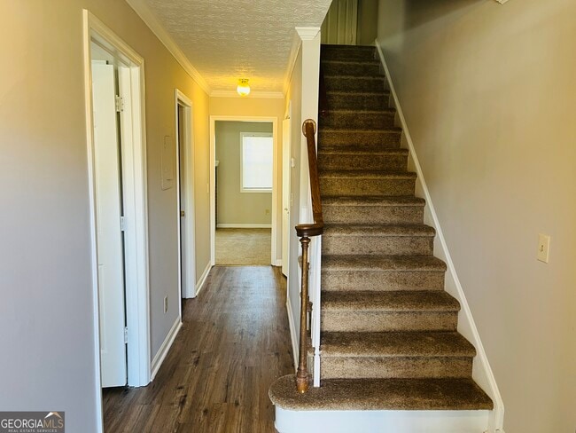 Building Photo - 1522 Paces Ferry N Dr SE