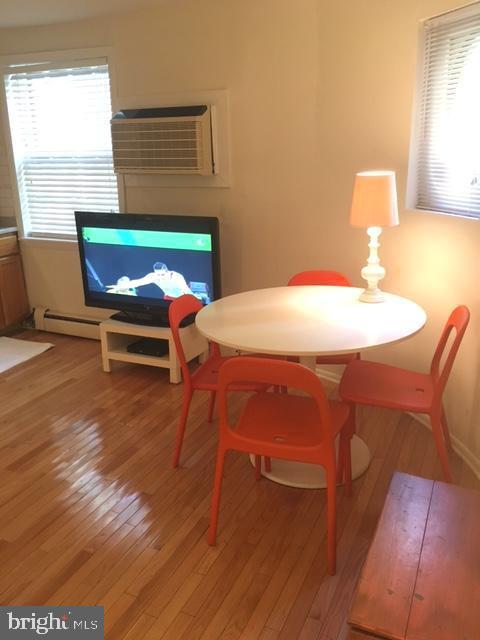 Foto del edificio - 923 Spruce St