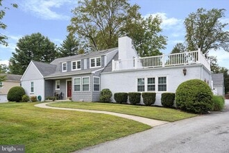 Building Photo - 607 Monument Ave