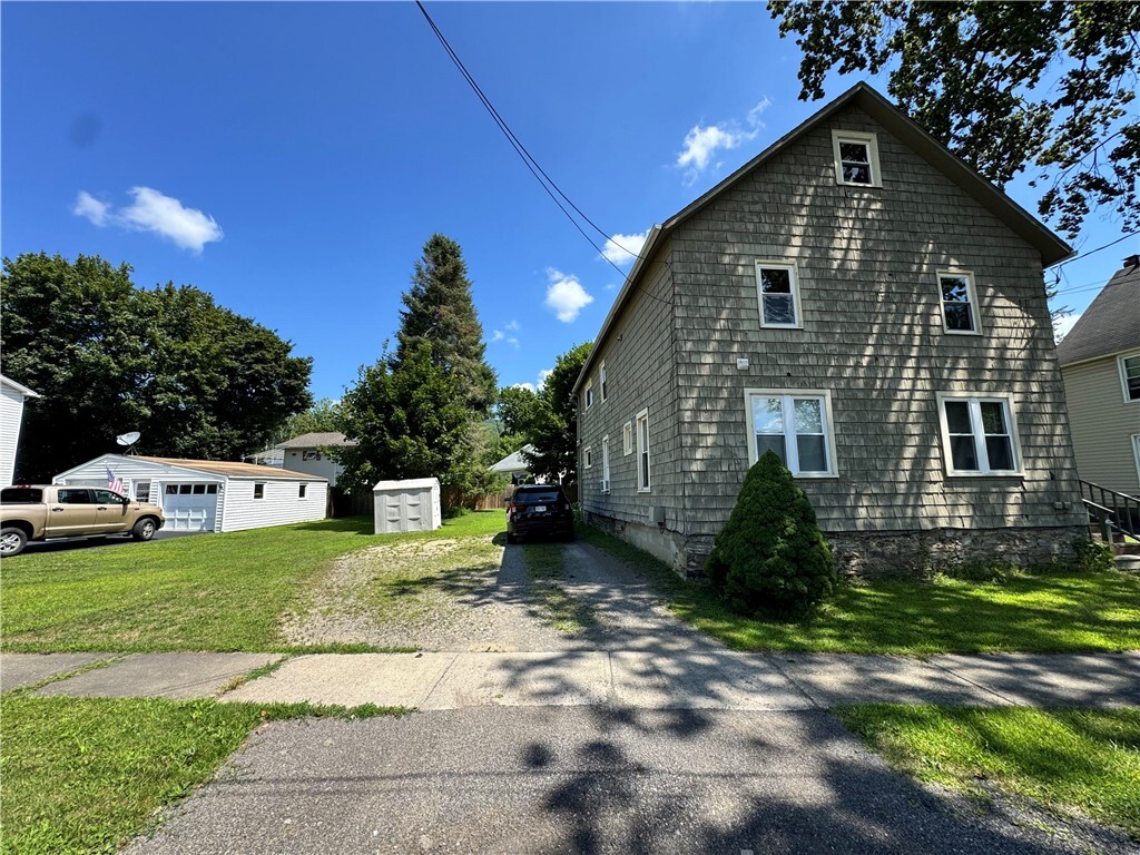 Primary Photo - 345 Brewster St