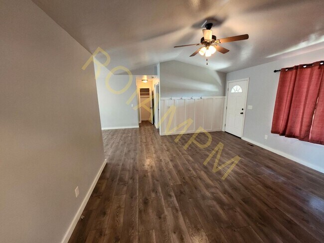 Foto del edificio - Charming 3-Bed 2-Bath HOUSE in Filer