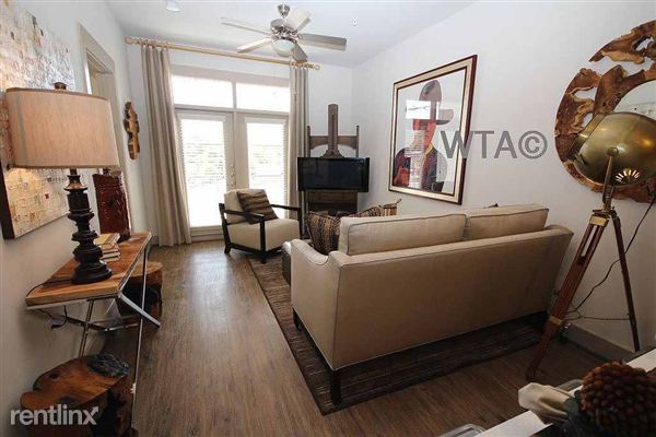 Fotografía del edificio - 5400 N Lamar Blvd