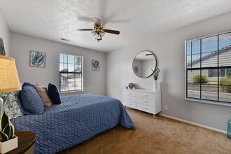 Building Photo - Oak Run Apartments