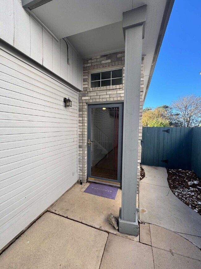 Building Photo - 79 Rainy Ave