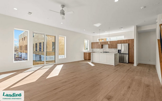 Building Photo - 2206 Arroyo Ave