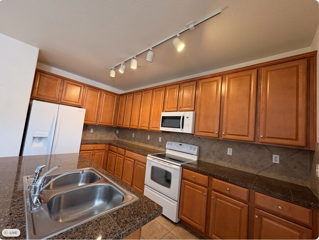 Cocina - 8490 Canyon Rim Trl