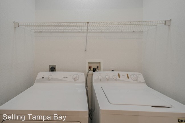 Building Photo - 4309 BAYSIDE VILLAGE Dr