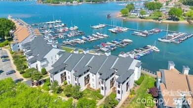 Building Photo - 18755 Vineyard Point Ln
