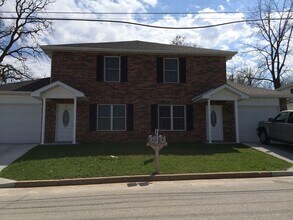 Building Photo - 801 Black St