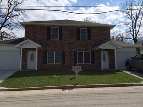 Building Photo - 801 Black St