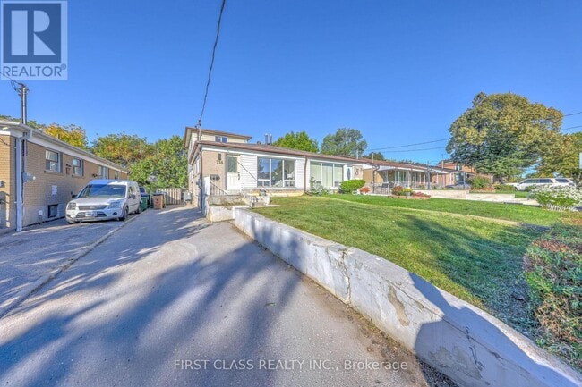 Building Photo - 214 Linden Ave