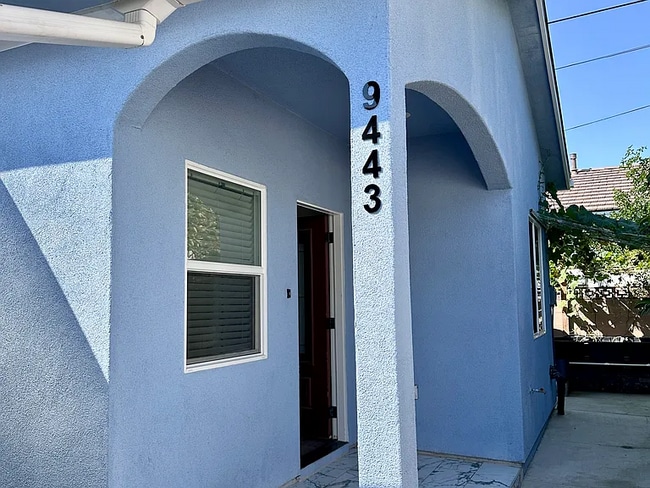 Building Photo - 9443 Lotus Dr
