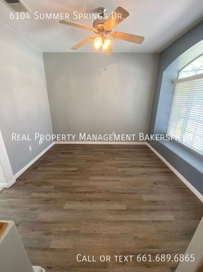 Building Photo - 6104 Summer Springs Dr