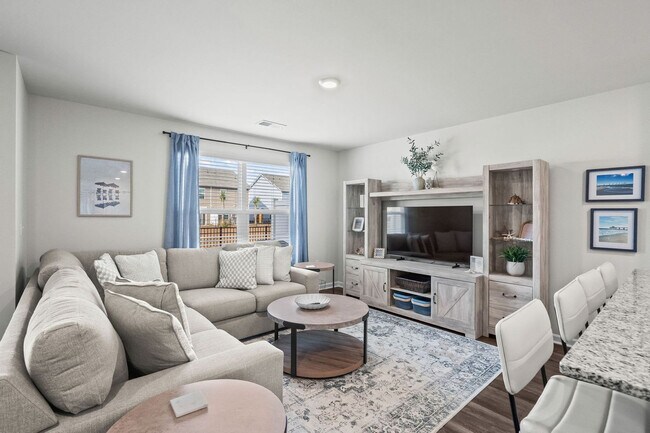 Building Photo - 1 N Yaupon Dr