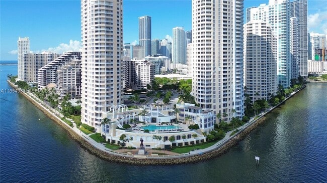 Building Photo - 848 Brickell Key Dr
