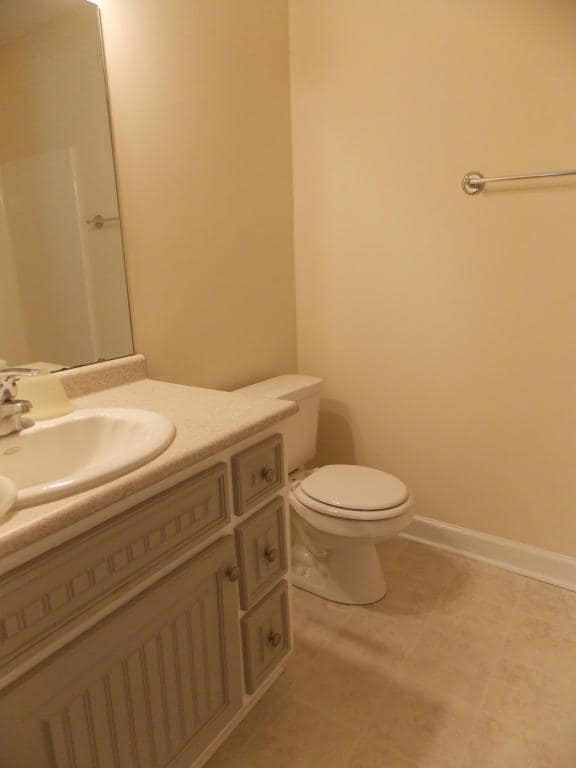 Foto del edificio - 305 Sterling Ct