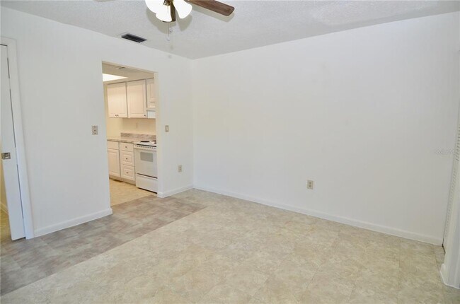 Foto del edificio - 411 San Miguel Ave