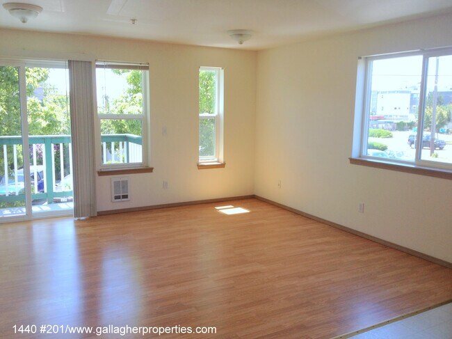 1440 #201 Living Area - 1440 NW 64th St