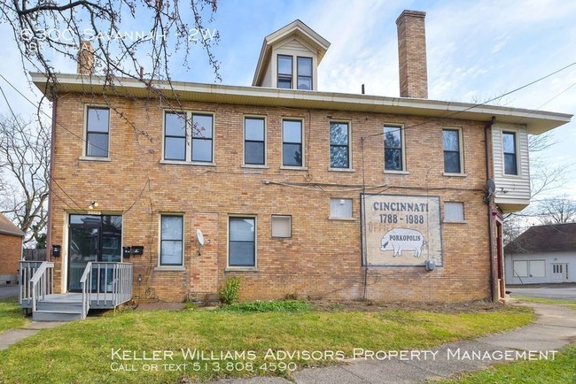 Building Photo - Very large apartment in the old Kroger's!