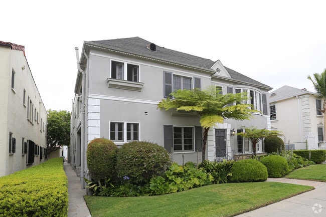Building Photo - 225 S Elm Dr