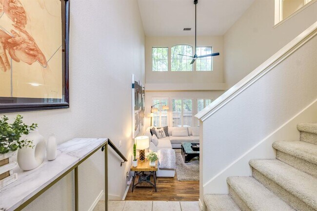 Foto del edificio - 4501 Whispering Valley Dr