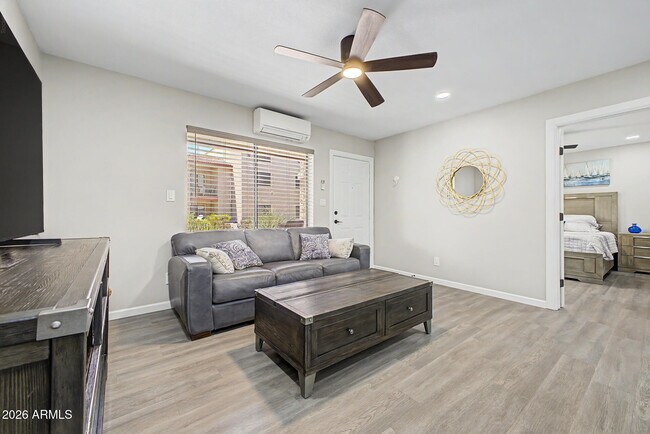 Foto del edificio - 1440 N Idaho Rd