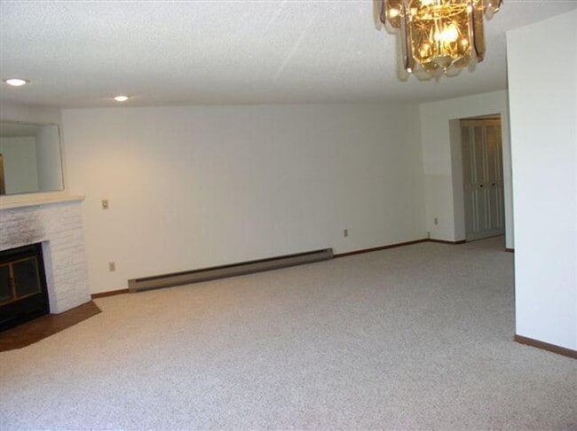 Foto del edificio - Park Terrace South Hill Condo 2 Bedroom 2 Bath with Gorgeous Views