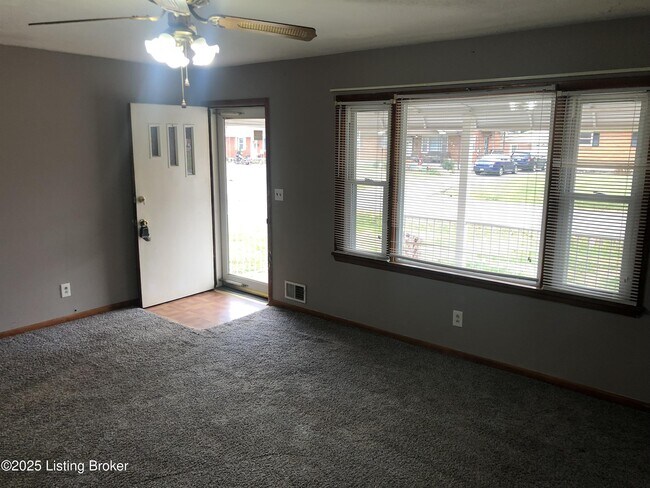 Foto del edificio - 6307 Sonnette Way