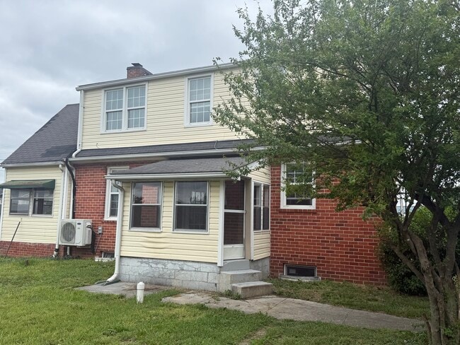 Building Photo - 129 Garber Ln