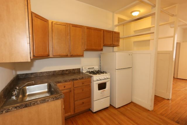 Foto del edificio - 734 W Cornelia Ave