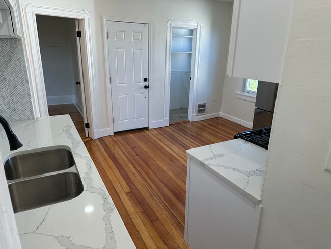 Building Photo - 262 Revere Beach Pky
