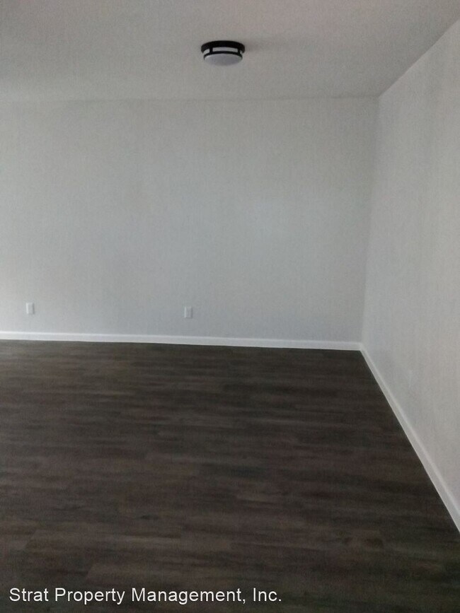 Foto del edificio - 813-825 E Carson