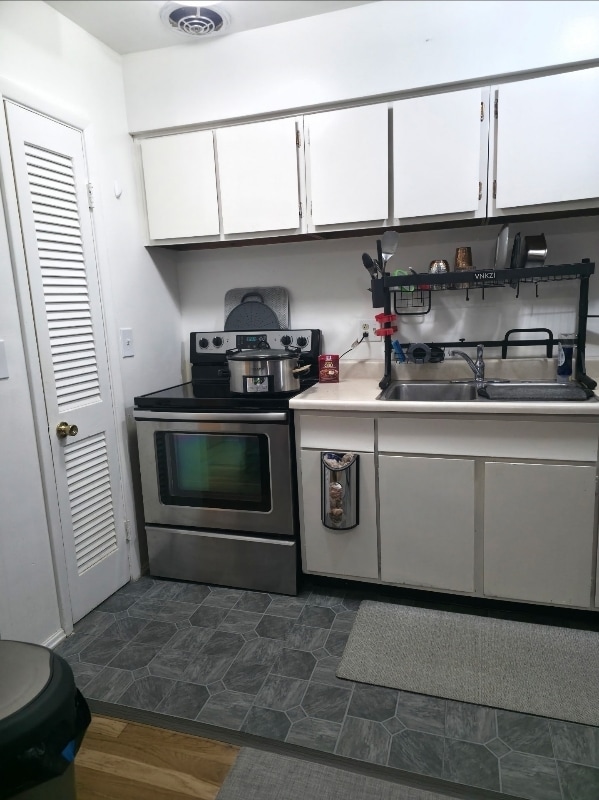 Photo - 1112 Towne St Apartment