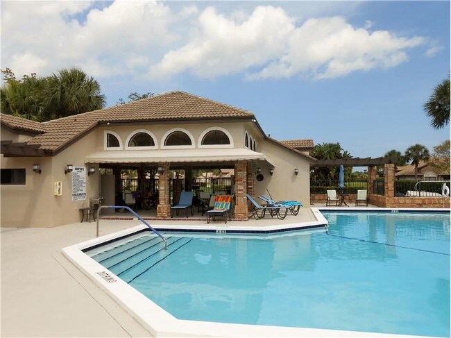 Foto del edificio - 7182 Le Chalet Blvd