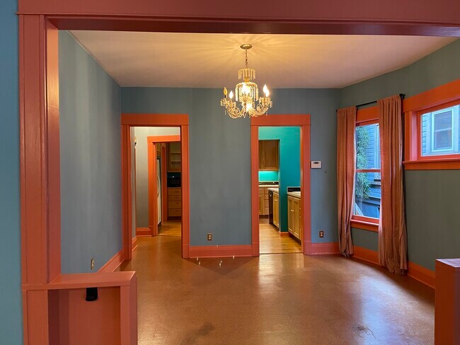 Dining Room - 409 SE 15th Ave