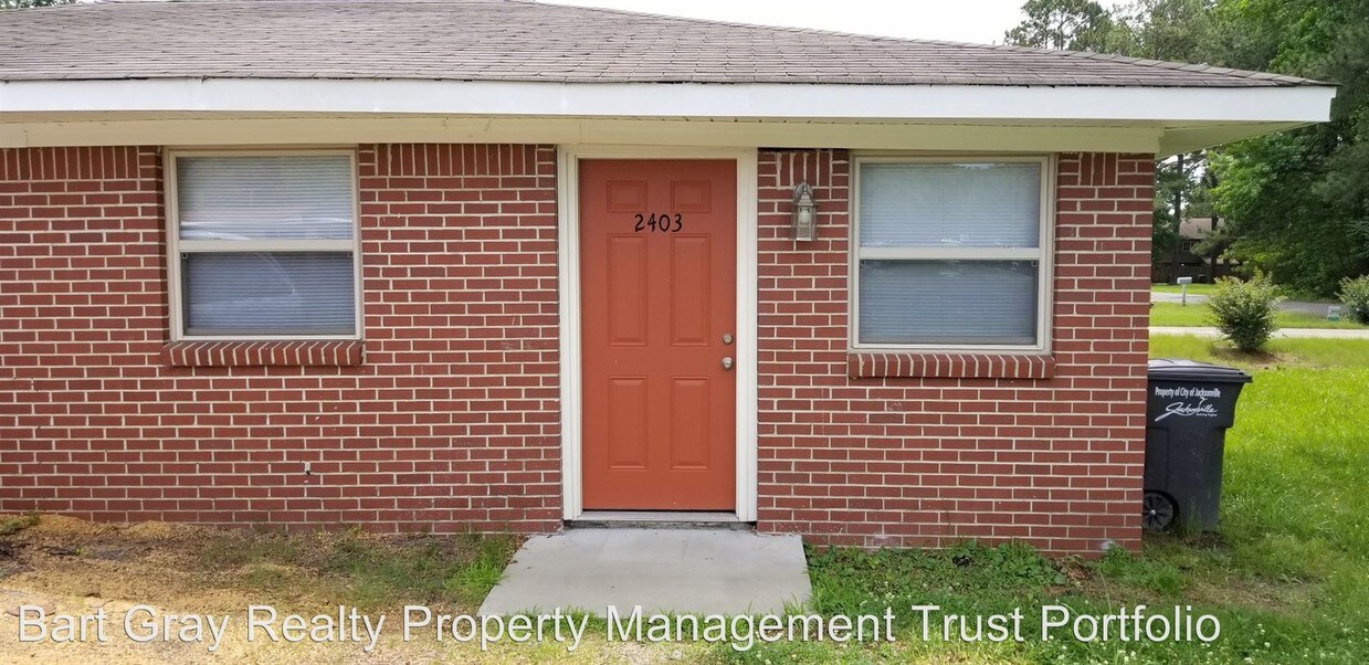 Primary Photo - 2403-2405 Memorial Dr