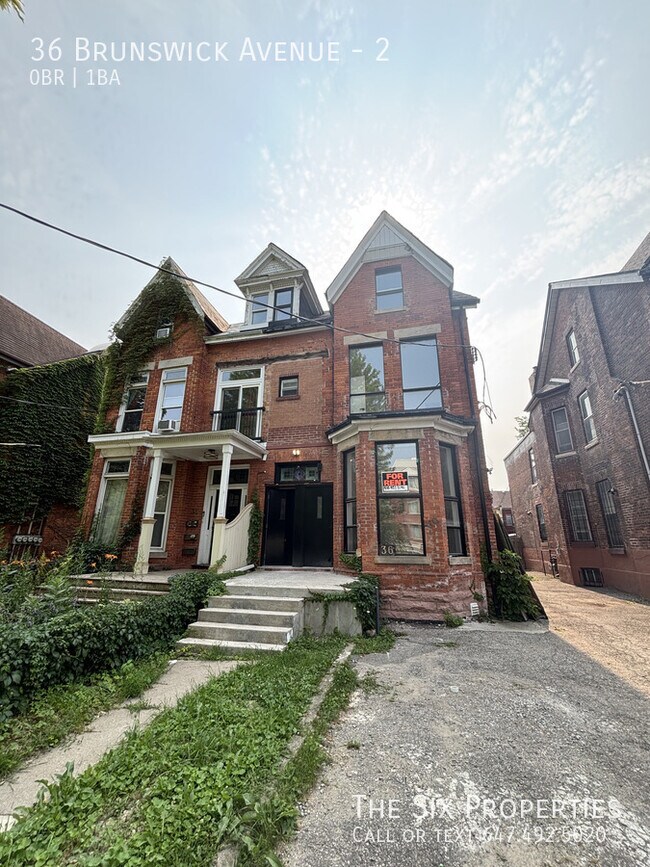 Building Photo - 36 Brunswick Ave