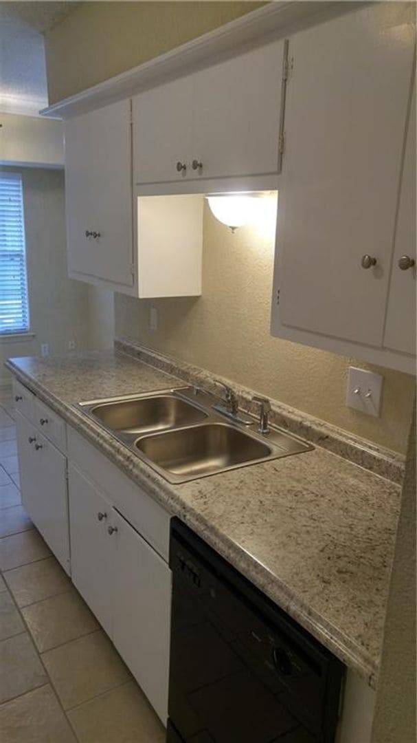 Building Photo - Windsor Park Hills home for lease